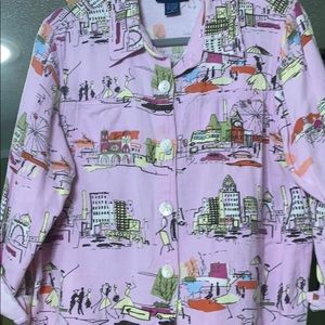 Cute light jacket  two pockets in front